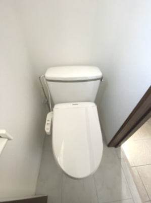 【トイレ】 | 美里町阿那志 中古住宅 | １F書斎北側トイレ
現地