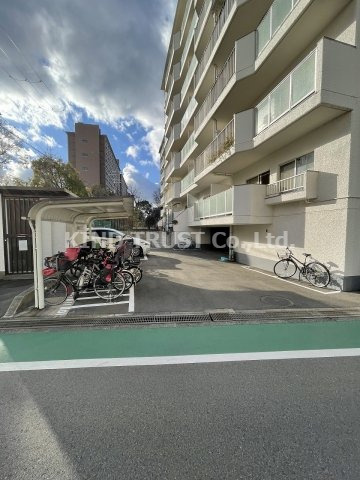 中津グリーンハイツのその他共用部分|駐車スペースもあります