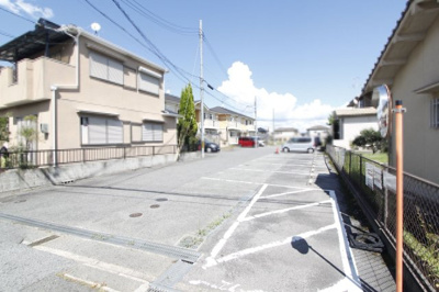 【駐車場】 | ヴィラージュＢ棟 | 駐車場です