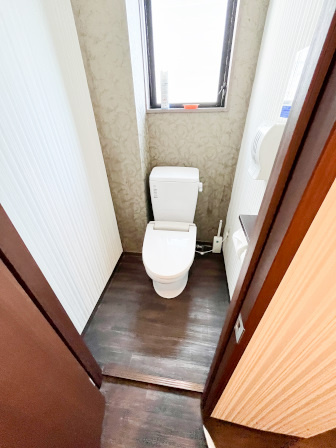 龍禅寺町貸店舗のトイレ