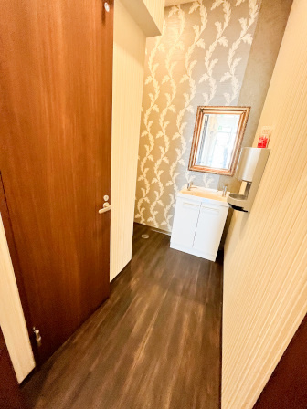 龍禅寺町貸店舗のトイレ