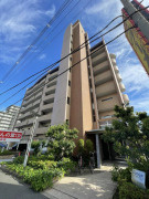 ファミーユ2002の外観