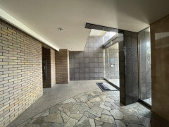 ファミーユ2002のロビー