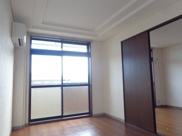 ベルエアーの居間・リビング