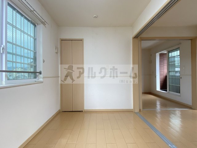 ディオーネ・ジエータ・サウスの洋室