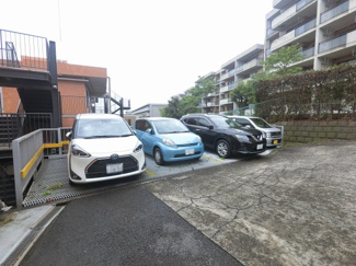 【駐車場】 | 平置駐車場です。