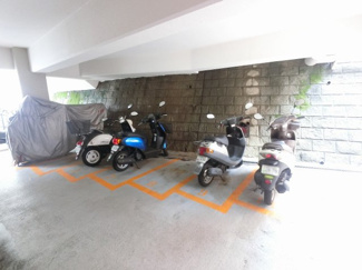 【その他共用部分】 | バイク置場です。