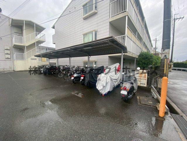 グリーンコート A棟のその他共用部分|外観もきれいです