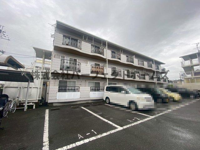 グリーンコート A棟の外観|外観は落ち着いています
外観もきれいです