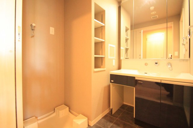 プレミアム菱屋西の洗面所