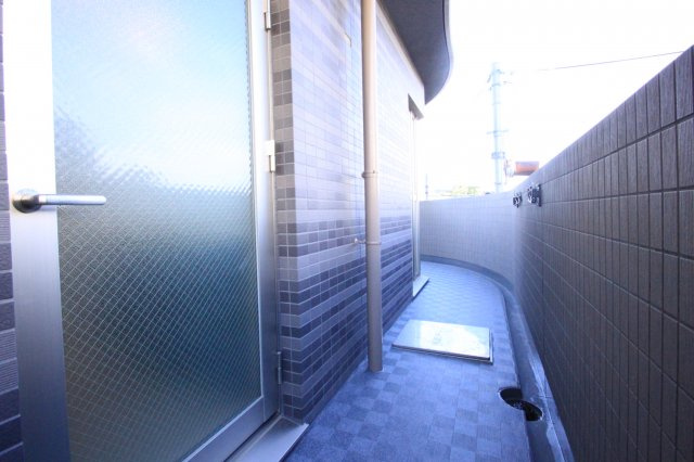 プレミアム菱屋西のバルコニー