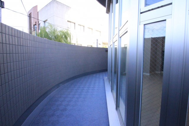 プレミアム菱屋西のバルコニー