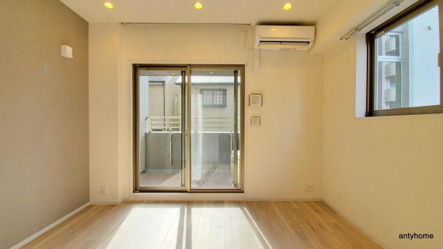 パークフラッツ東三国　仲介手数料無料の洋室