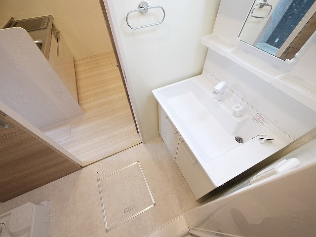 レジデンス天理　五番街の独立洗面台|独立洗面台で身支度をすべて済ませてしまいましょう