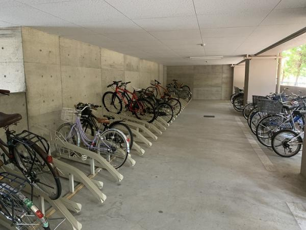 ディアステージ操山の駐車場