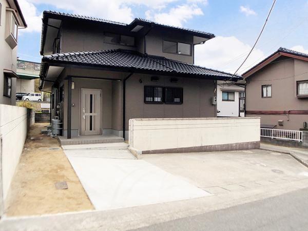 倉敷市児島下の町6丁目　リフォーム済み　中古住宅の駐車場
