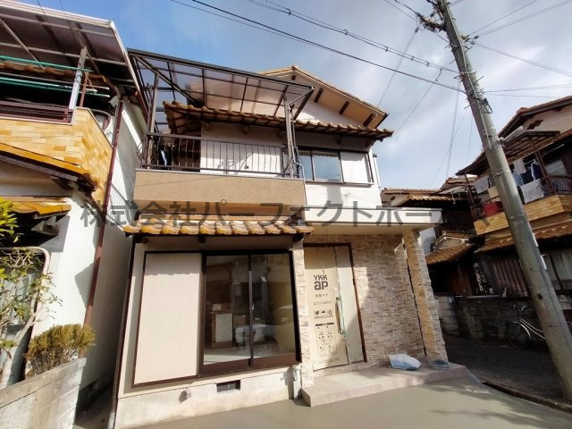 枚方市養父東町の一戸建ての外観