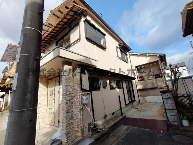 枚方市養父東町の一戸建ての外観