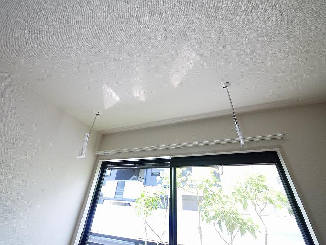 アスティオン飛鳥の設備|室内物干しも付いております。