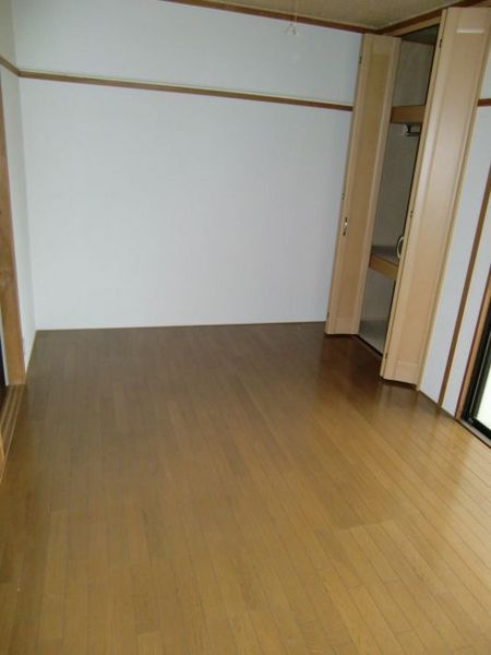 石村ビルの収納