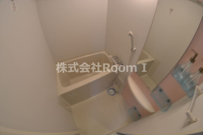 【浴室】 | SERENiTE北浜 | 日々の暮らしに欠かせないお風呂です