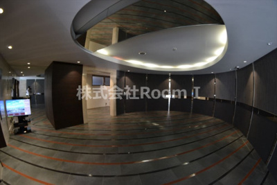 【エントランス】 | SERENiTE北浜 | エントランスです