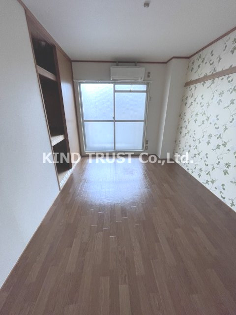 エスポワールマエダの洋室|広々とした洋室です