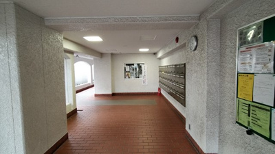 【その他共用部分】 | ユニハイツ新深江 | 明るく開放感のあるマンションロビー