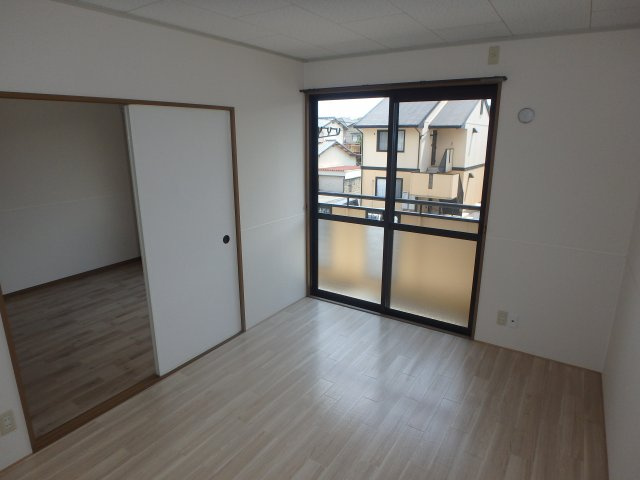 フォンティーヌＡの洋室|西中新田　フォンテーヌＡ　2ＬＤＫ　洋室