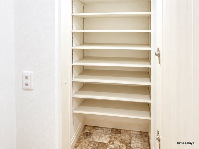 シャンピニオン　ブロンの玄関