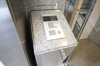 【エントランス】 | 安心のオートロック完備でセキュリティ充実！