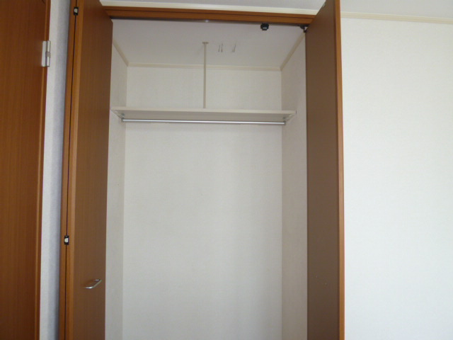 ゴールドパークＡの収納|クローゼット