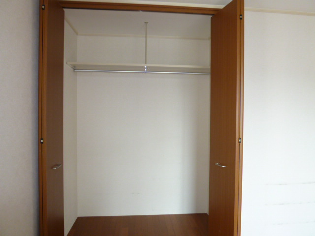 ゴールドパークＡの収納|クローゼット