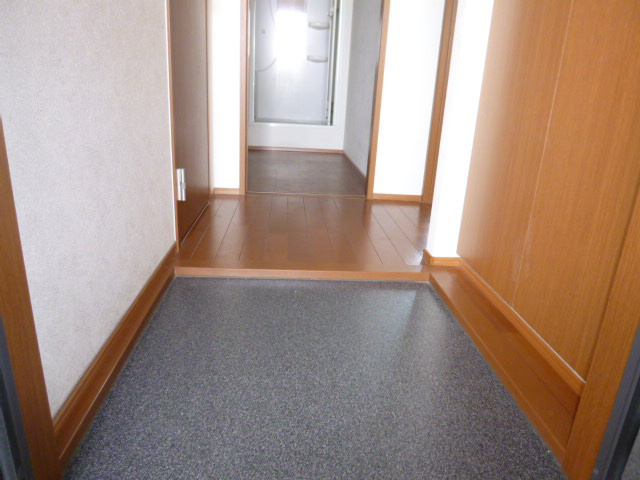 ゴールドパークＡの玄関