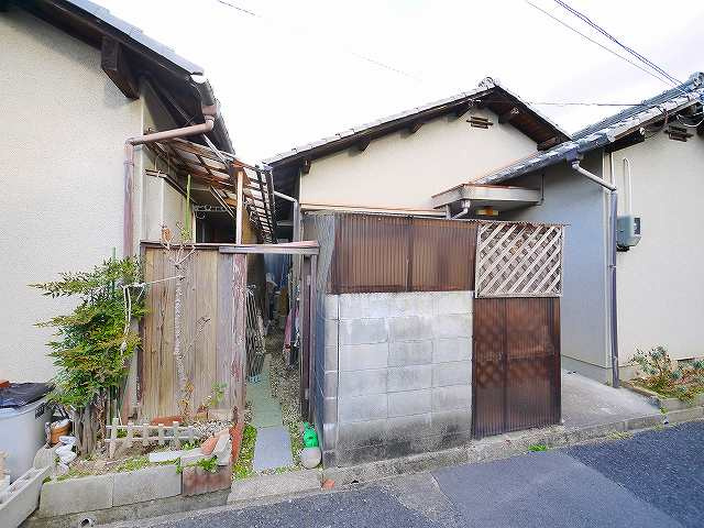 下田貸家の外観