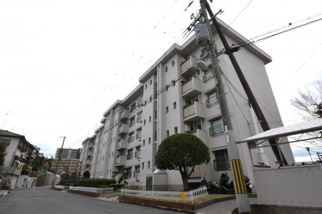 上野芝A団地の外観