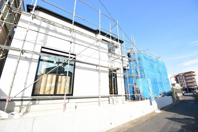 【外観】 | 練馬区貫井５丁目 新築戸建 | ～南側区有通路に面す明るい４LDK～
■広々LDK17帖