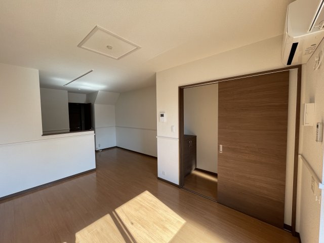 きぬの里　HOUSEの居間・リビング