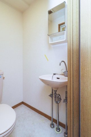 ダイナコートグランドエスタディオ　５階の洗面所|別号室のものです。現状優先です。