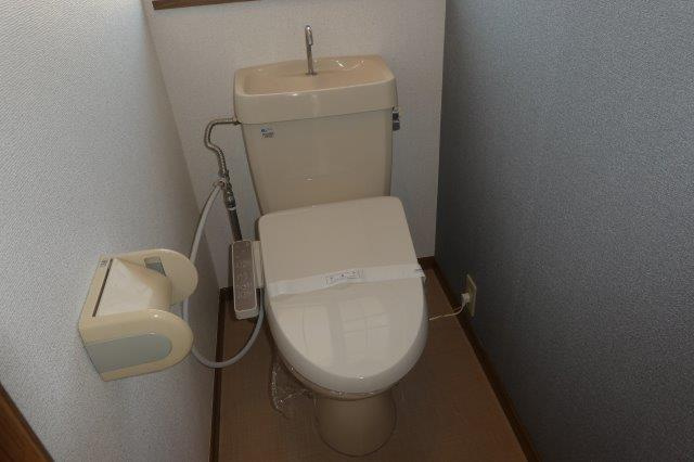 クレストール山地Bのトイレ|ウォシュレット