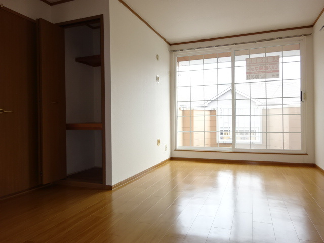 クレストール山地Bの居間・リビング