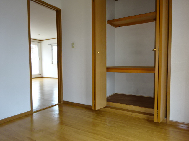 クレストール山地Bの収納|洋室