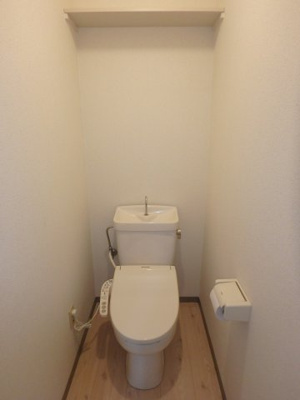 【トイレ】 | プレセジュール日吉 | 日吉町　プレセジュール日吉　2DK　トイレ