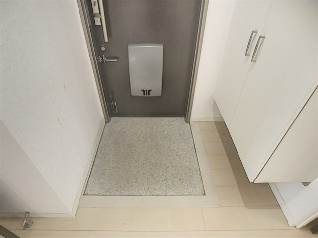 【玄関】 | ルシオ高宮 | 玄関です