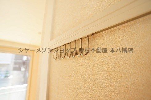タプローコートＡの設備|便利な可動式フックが壁面に♪　