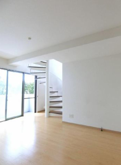 ラビーナ櫛原の内装|明るい室内です