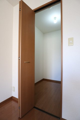 【収納】 | ラフィーネ二ツ屋 | ｳｫｰｸｲﾝｸﾛｰｾﾞｯﾄ☆イメージ写真