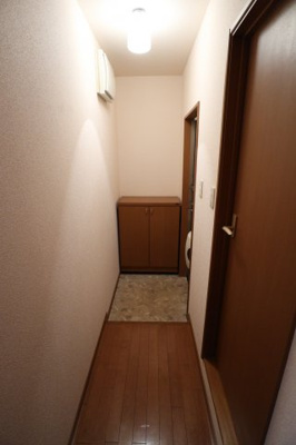 【玄関】 | ラフィーネ二ツ屋 | 玄関☆イメージ写真