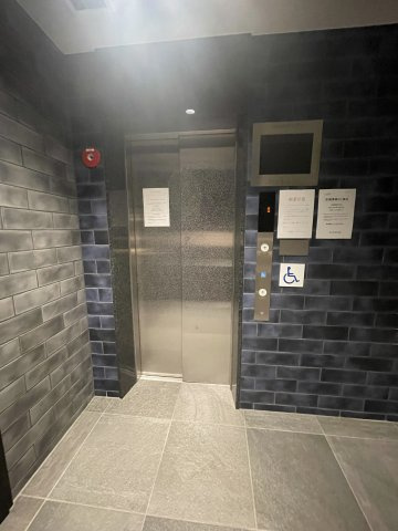 プレサンス梅田ヴェルテのエントランス|落ち着いたエントランスです