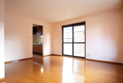 【居間・リビング】 | 北井タウンハウス | リビング16帖